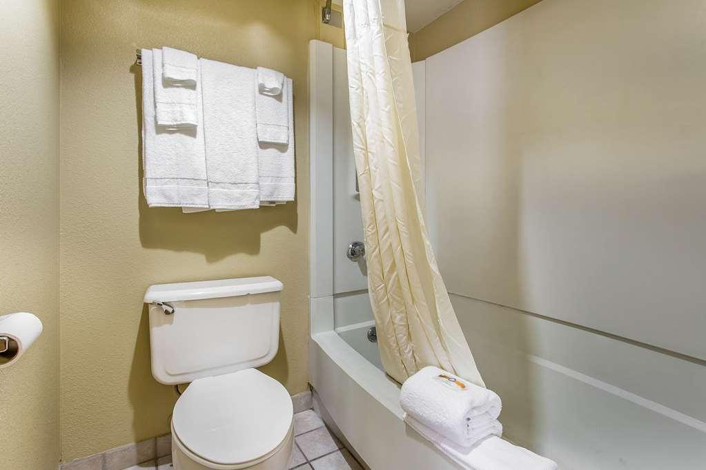 Rodeway Inn Lawton Room photo