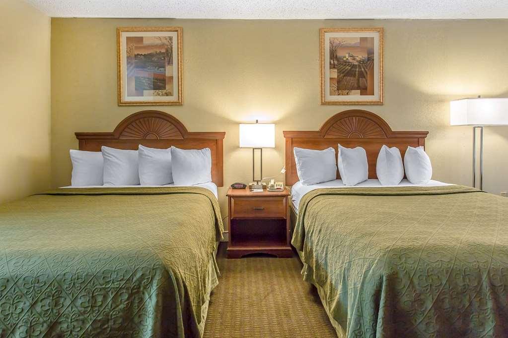 Rodeway Inn Lawton Room photo